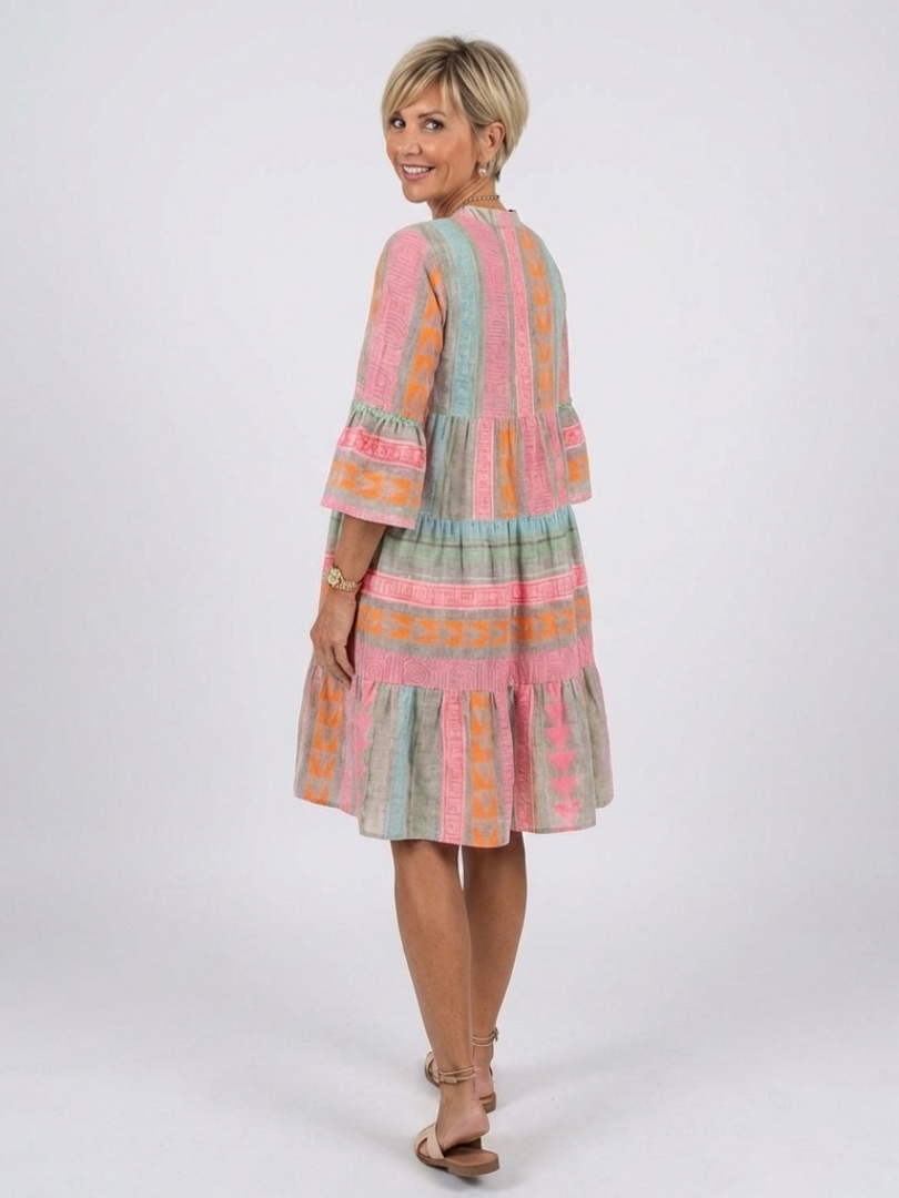 Maelle | Vestido de Longitud de Rodilla con Estampado Geométrico y Cuello en V