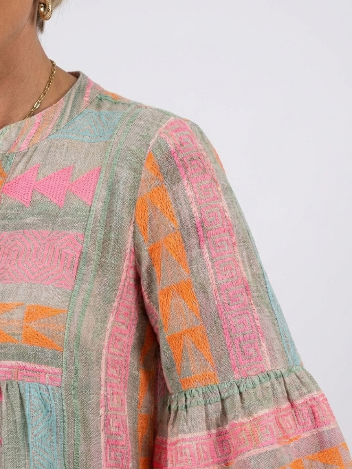 Maelle | Vestido de Longitud de Rodilla con Estampado Geométrico y Cuello en V