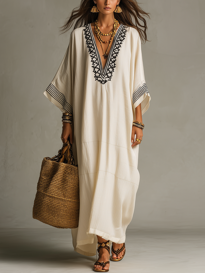Robe longue bohème blanc cassé brodée à col V