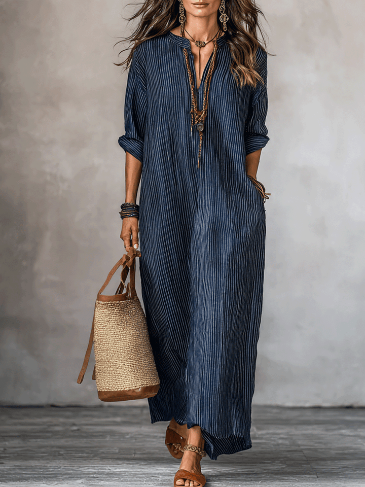 Vestido largo amplio azul índigo con espíritu nómada
