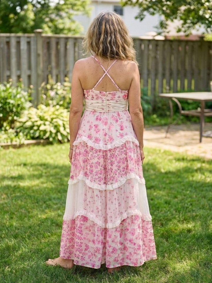 Linnea | Vestido Maxi Floral con Tirantes Finos y Cuerpo Fruncido