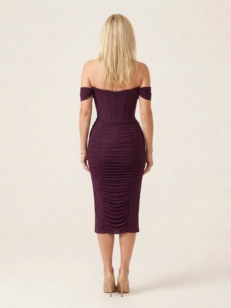 Sabira | Vestido Midi Arrugado con Hombros Descubiertos