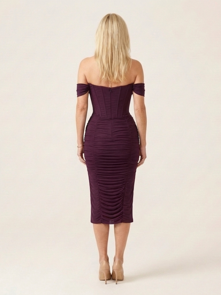 Sabira | Vestido Midi Arrugado con Hombros Descubiertos