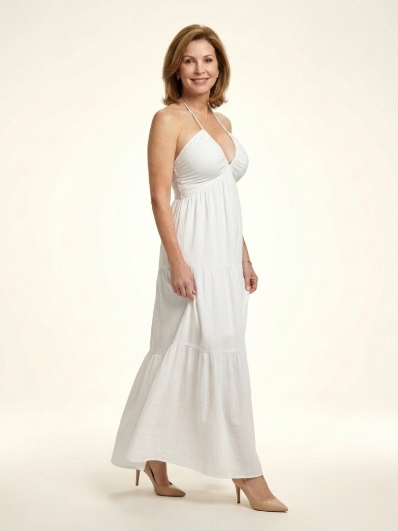 Solenne | Vestido largo de escote halter con cuerpo fruncido y volantes