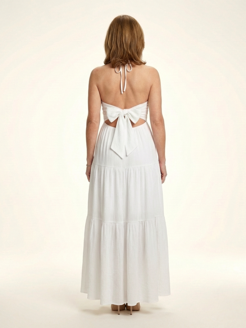 Solenne | Vestido largo de escote halter con cuerpo fruncido y volantes