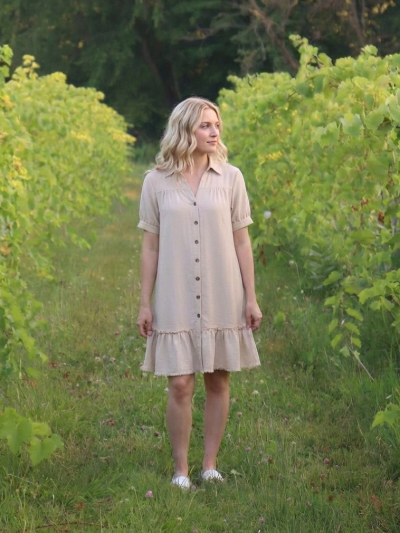 Sabine | Vestido de Manga Corta con Botones y Dobladillo Volante