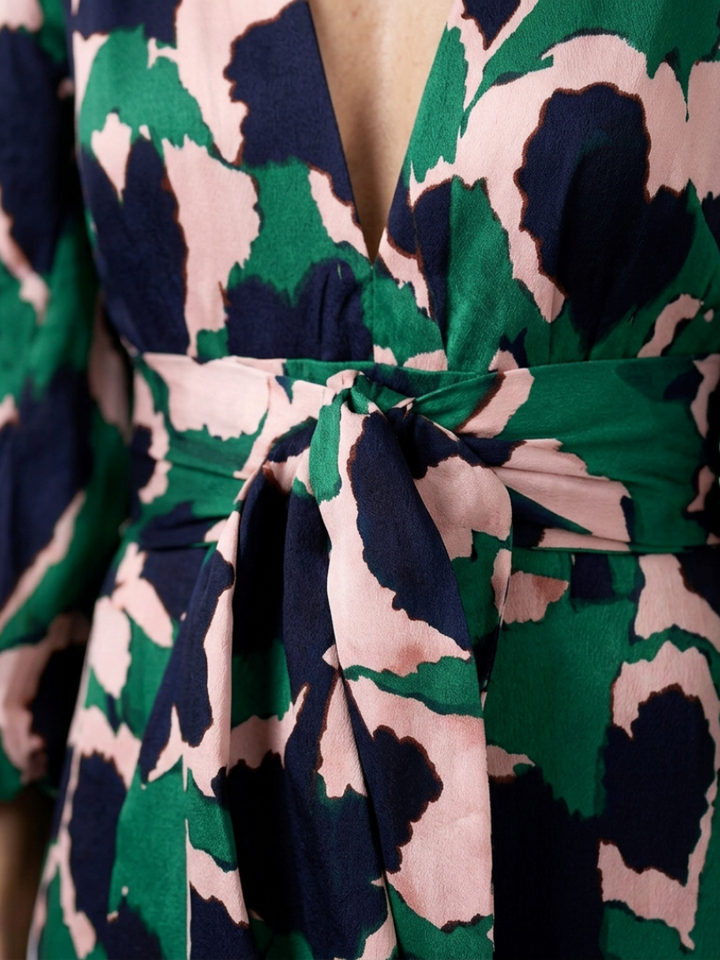Isolde | Vestido Maxi de Manga Larga con Cintura Tazada en V