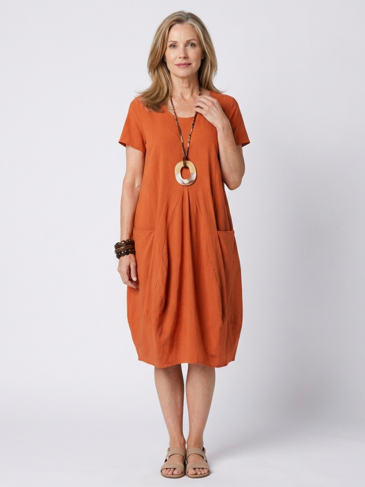 Diane | Vestido de Longitud de Rodilla con Mangas Cortas y Pliegues
