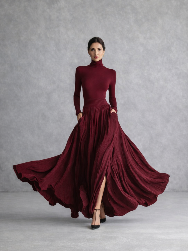 Isla | Vestido Maxi de Cuello Alto con Falda Plisada