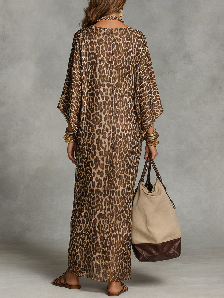 Ropa larga de leopardo refinada con frente torcido