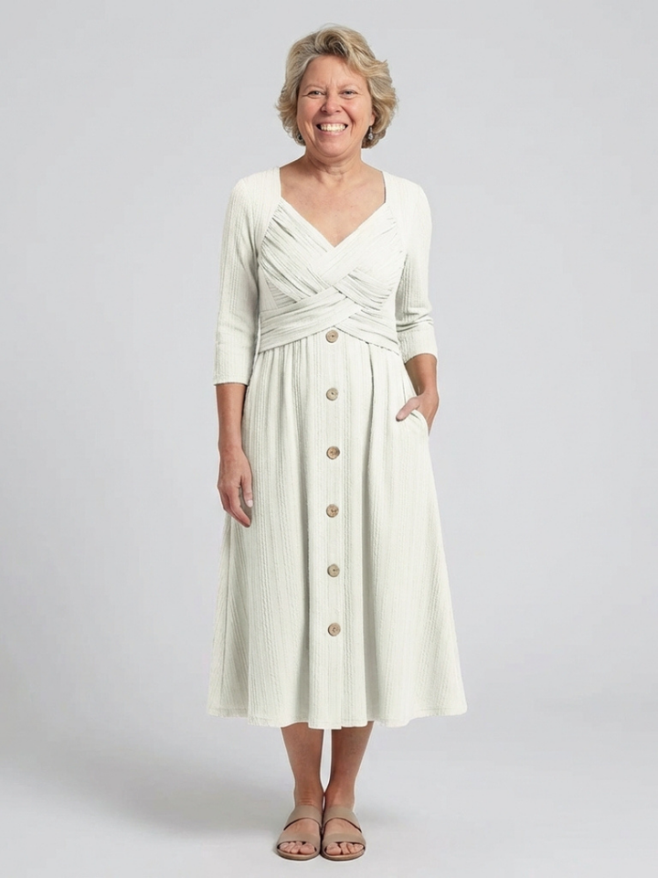 Isolde | Vestido midi de botonera con cuello en V y plisado cruzado