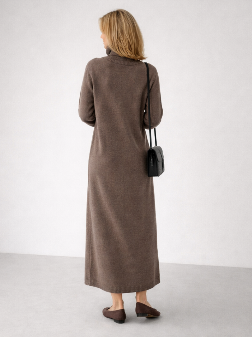 Lena | Vestido Maxi de Punto con Cuello Alto Relajado