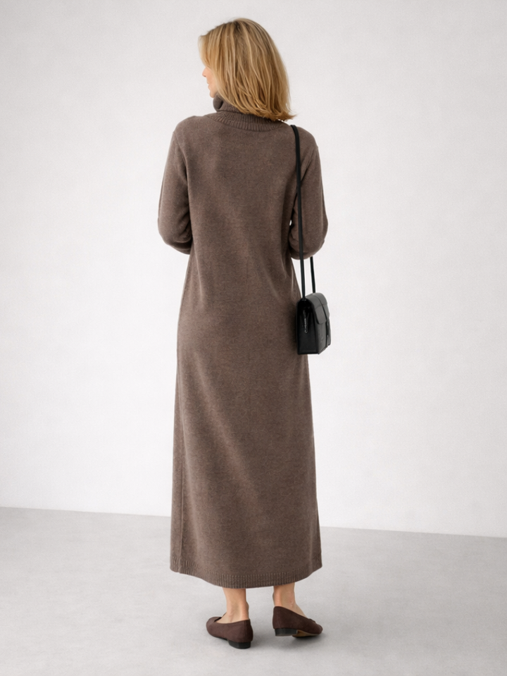 Lena | Vestido Maxi de Punto con Cuello Alto Relajado