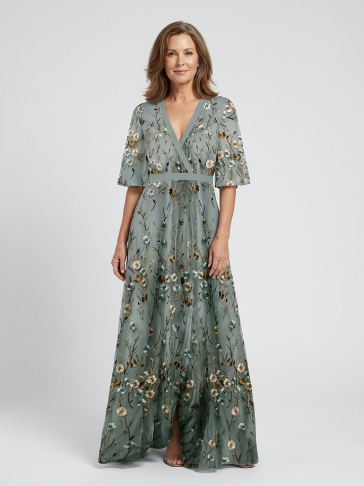 Evadne | Vestido Maxi de Flores con Escote en V y Manga Corta